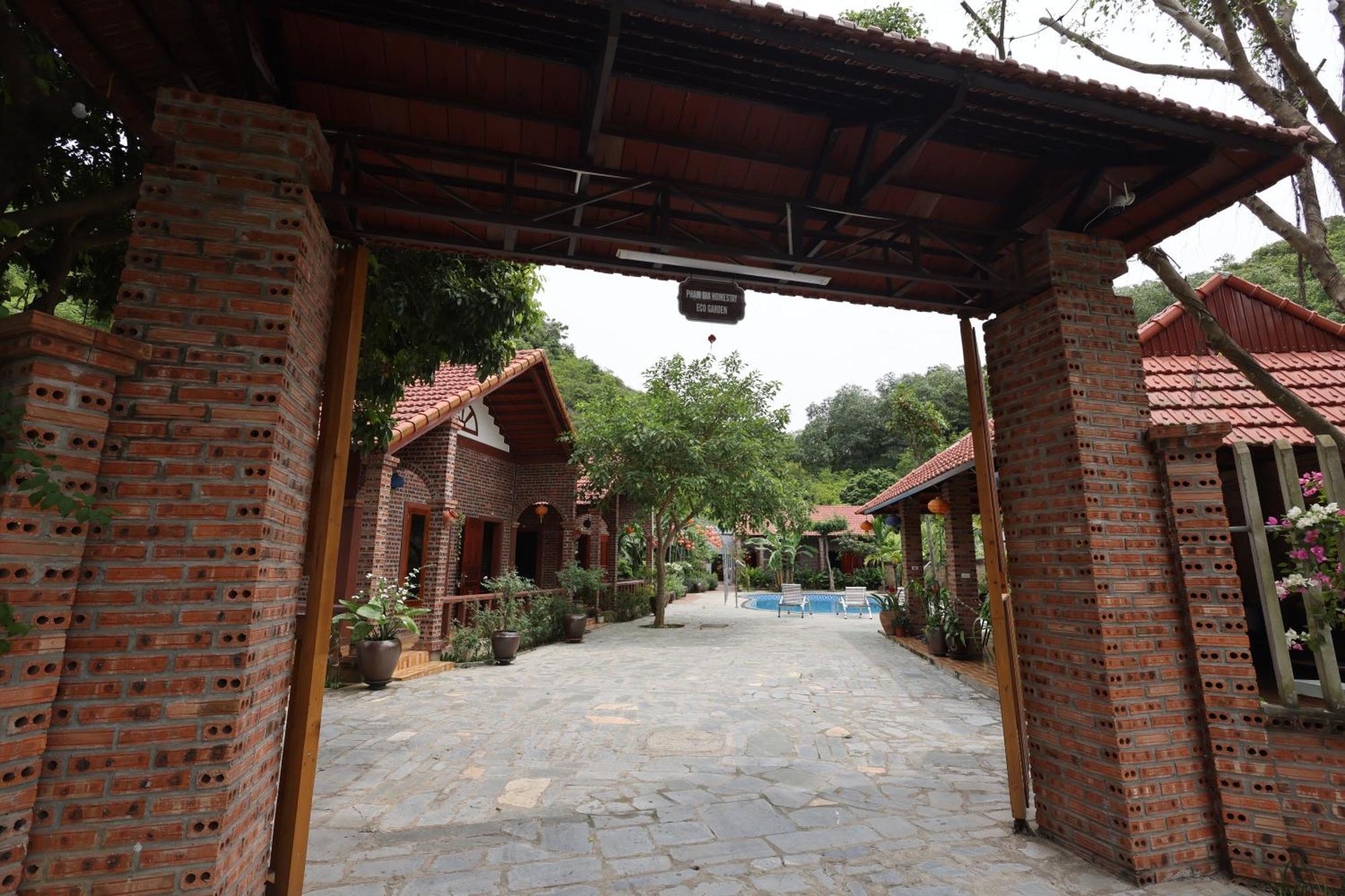 Pham Gia Homestay Ecogarden Нин Бин Екстериор снимка