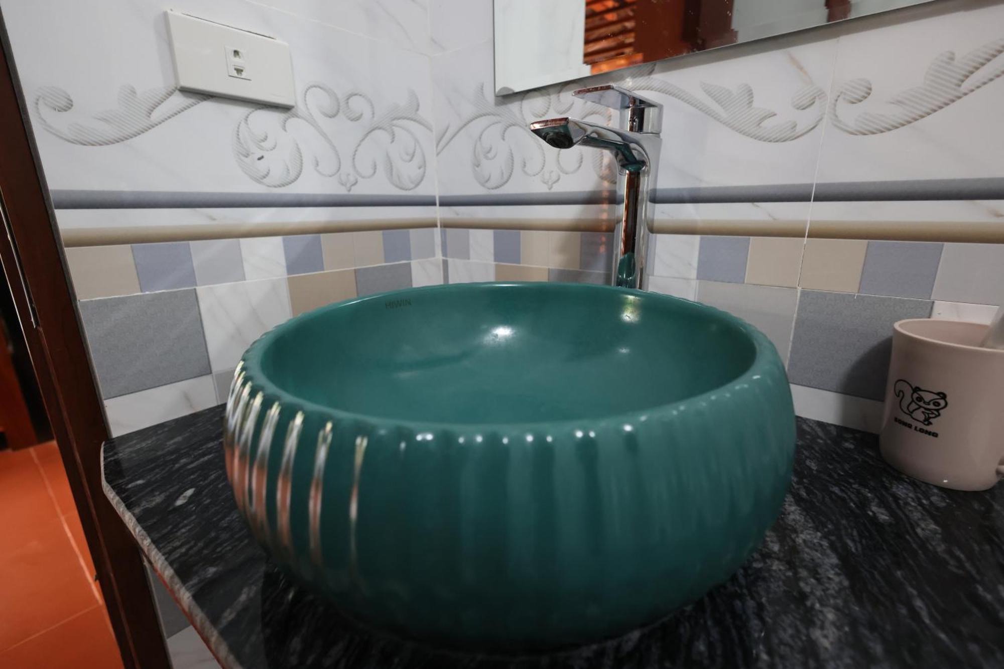 Pham Gia Homestay Ecogarden Нин Бин Екстериор снимка