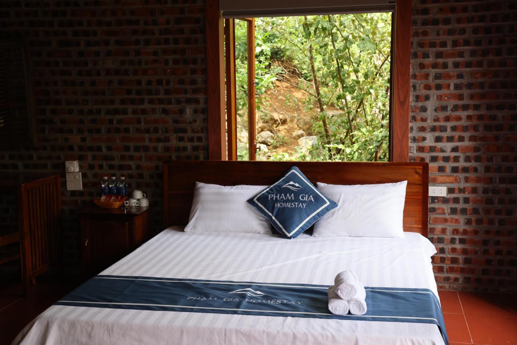 Pham Gia Homestay Ecogarden Нин Бин Екстериор снимка