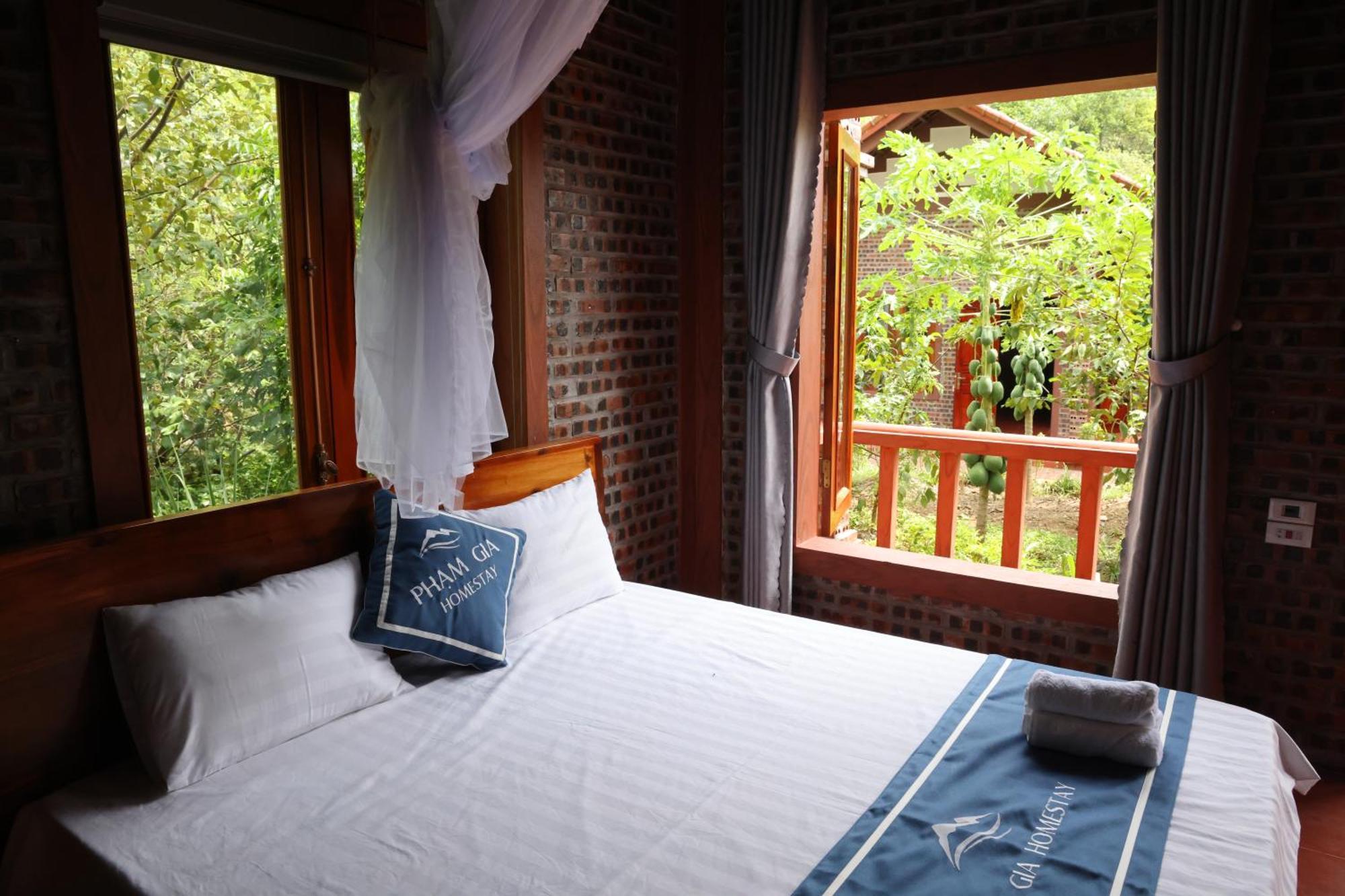 Pham Gia Homestay Ecogarden Нин Бин Екстериор снимка
