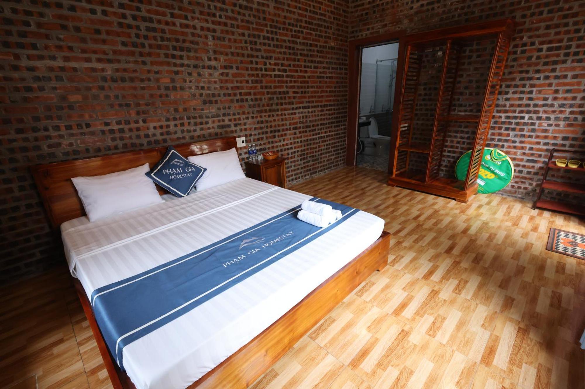 Pham Gia Homestay Ecogarden Нин Бин Екстериор снимка
